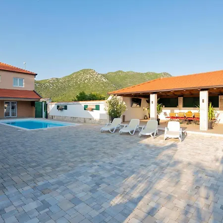 Beautiful In Holiday home Zavojane