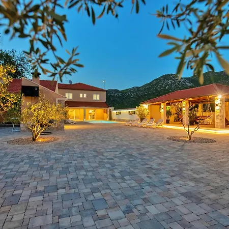 Beautiful In Holiday home *