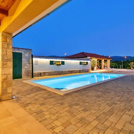 Holiday home Beautiful In