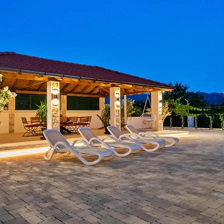 Beautiful In Holiday home *