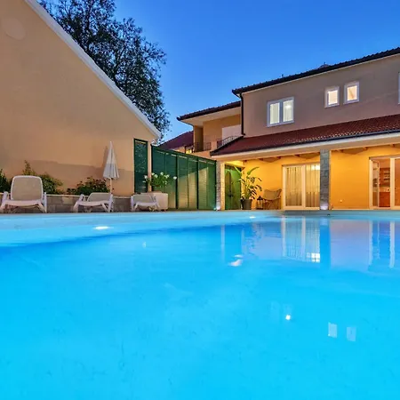 Holiday home Beautiful In